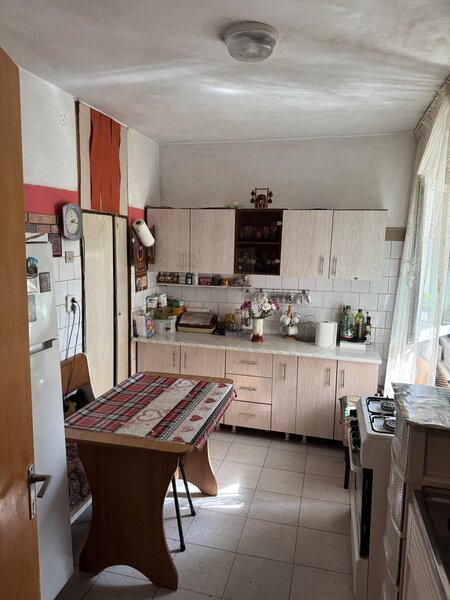 Calea Rahovei, Stradal, Vicina